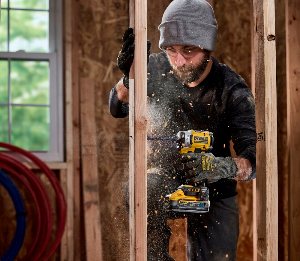 Винтовёрт аккумуляторный ударный DEWALT DCF860E2T-QW 18В 1.7Ач-6