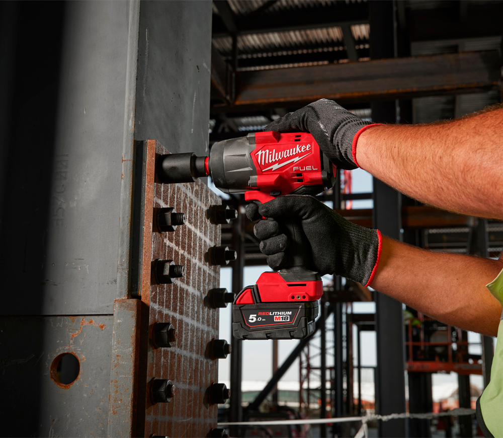 Mașină de înșurubat cu impact cu acumulator (fără bat) 18V MILWAUKEE M18 FHIW2F12-0 2034Nm-5