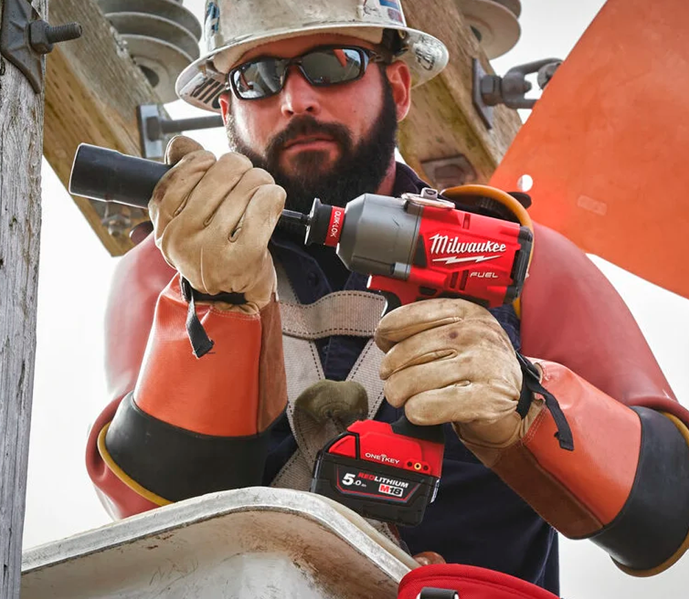 Mașină de înșurubat cu impact cu acumulator (fără bat) MILWAUKEE 4933479152  1017Nm-7