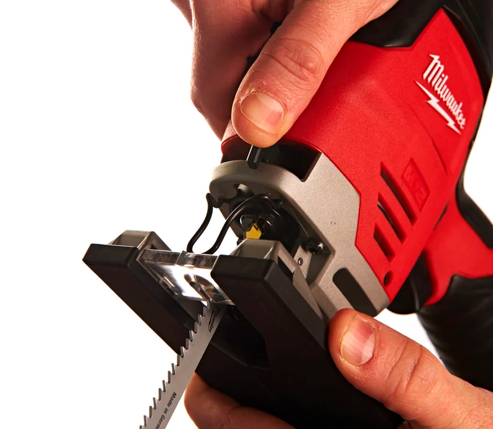 Fierăstrău pendular cu acumulator (fără bat) MILWAUKEE M12 JS-0 12V-3