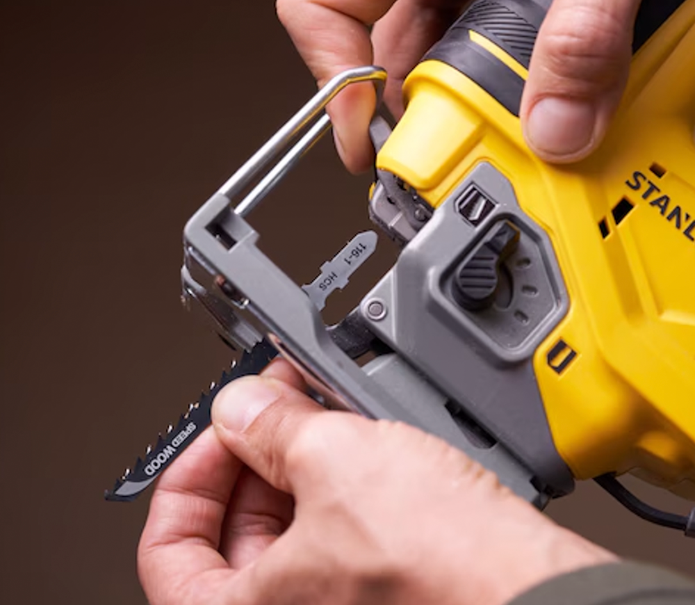 Fierăstrău pendular cu acumulator (fără bat) STANLEY SFMCS650B-XJ 18V-5