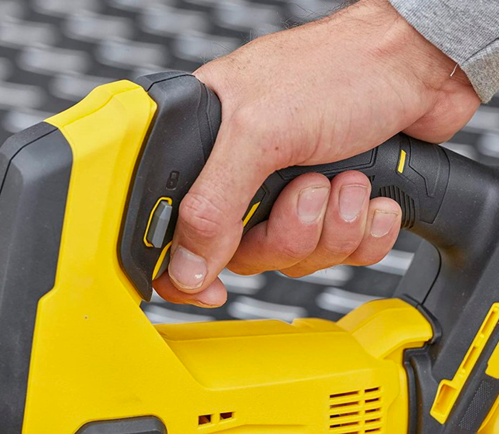Fierăstrău pendular cu acumulator (fără bat) STANLEY SFMCS600B-XJ 18V-5
