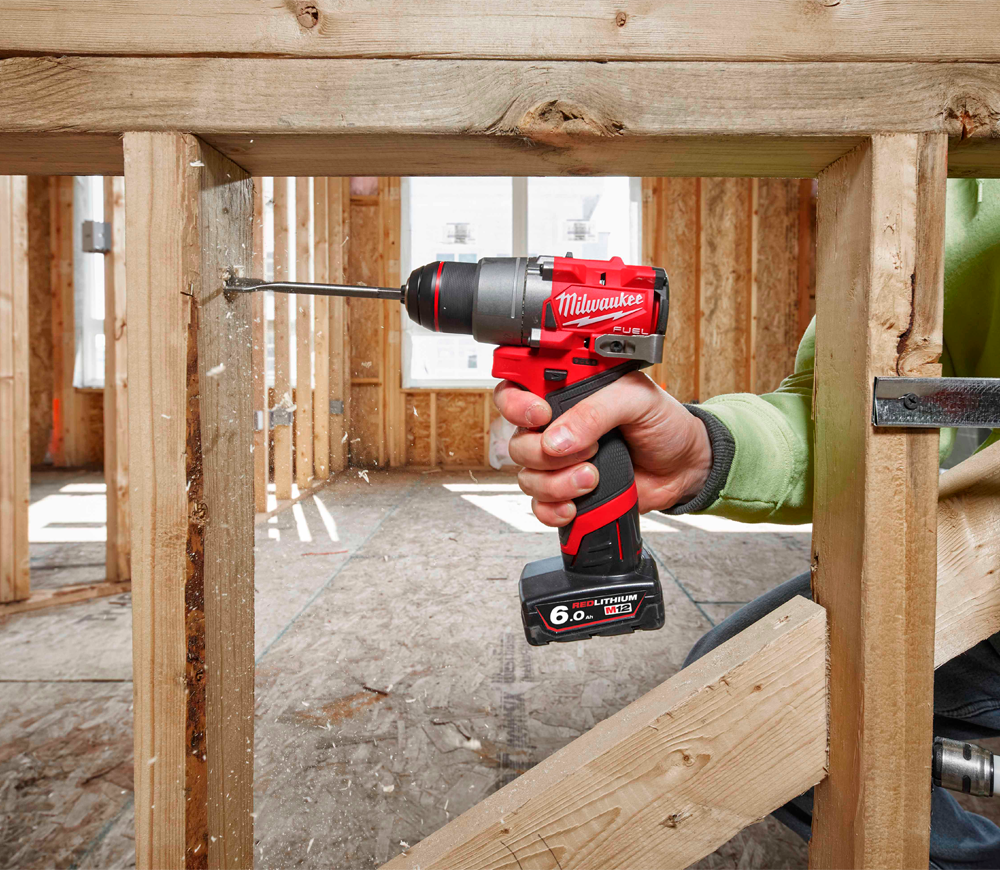 Шуруповёрт аккумуляторный MILWAUKEE M12 FDD-202X 12В 2Ач-6