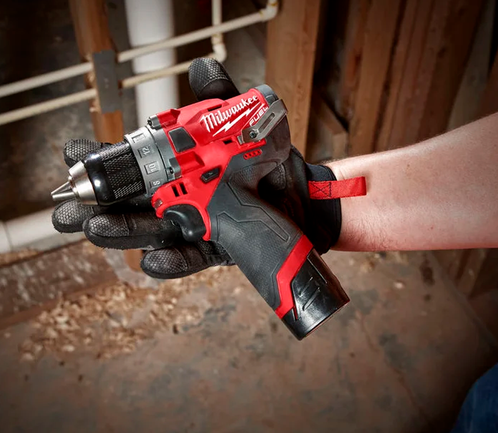 Шуруповёрт аккумуляторный MILWAUKEE M12 FDD-202X 12В 2Ач-10