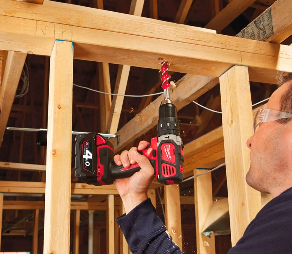 Шуруповёрт аккумуляторный ударный MILWAUKEE M18 BPD-402C  18В 4Ач-7