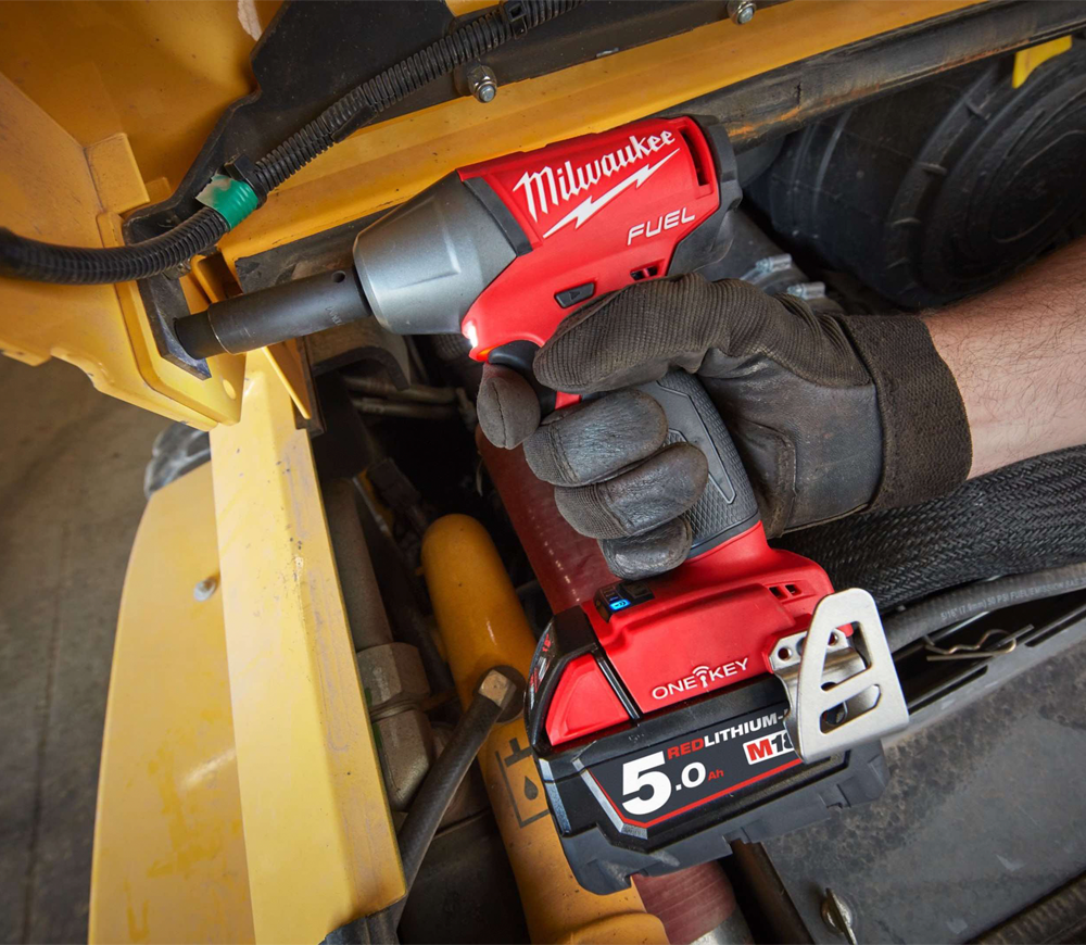 Mașină de înșurubat cu impact cu acumulator (fără bat) 18V MILWAUKEE M18 ONEIWP12-0 300Nm-6