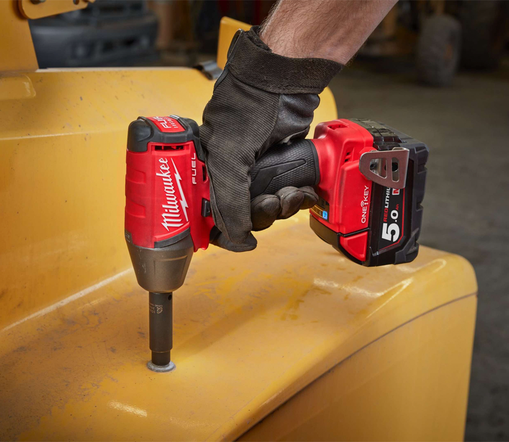 Mașină de înșurubat cu impact cu acumulator (fără bat) 18V MILWAUKEE M18 ONEIWP12-0 300Nm-8