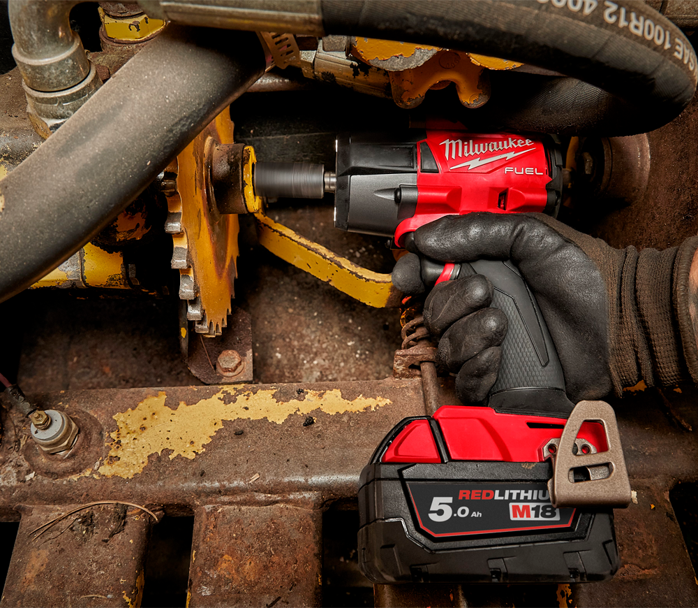 Mașină de înșurubat cu impact cu acumulator (fără bat) 18V MILWAUKEE M18 FMTIW2F12-0 881Nm-12