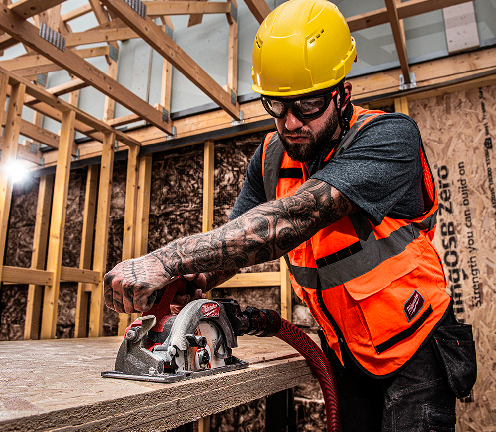 Дисковая пила аккумуляторная (без АКБ) MILWAUKEE M18 FCS552-0 165мм 18В-9