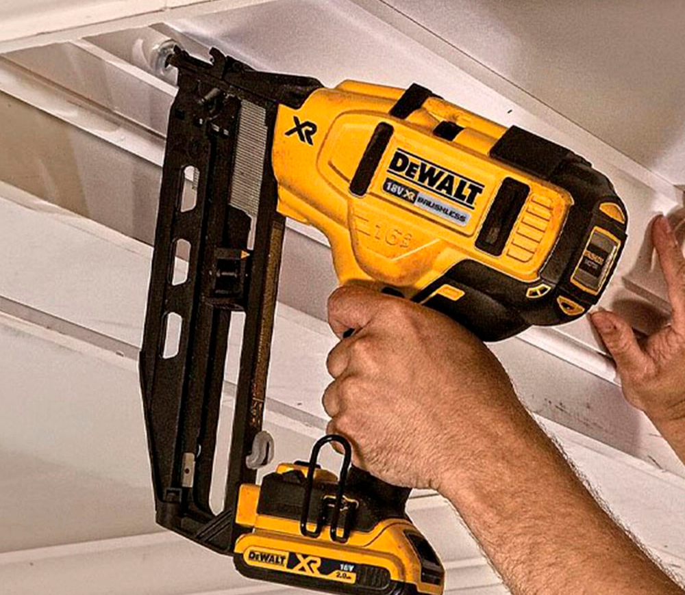 Set de capsatori cu acumulator DEWALT DCK246P2T 18V 5Ah-7