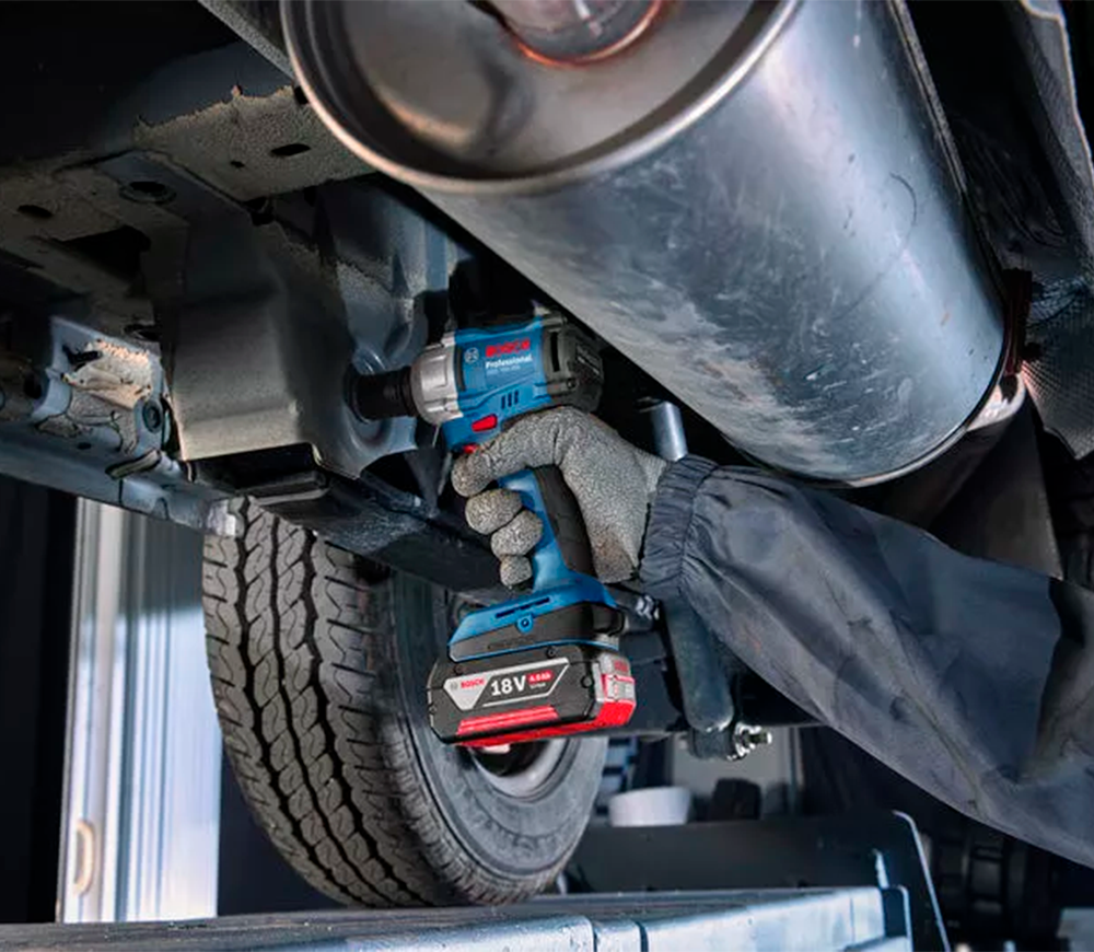 Mașină de înșurubat cu impact cu acumulator (fără bat) BOSCH GDS 18V-350 18V  350Nm-4