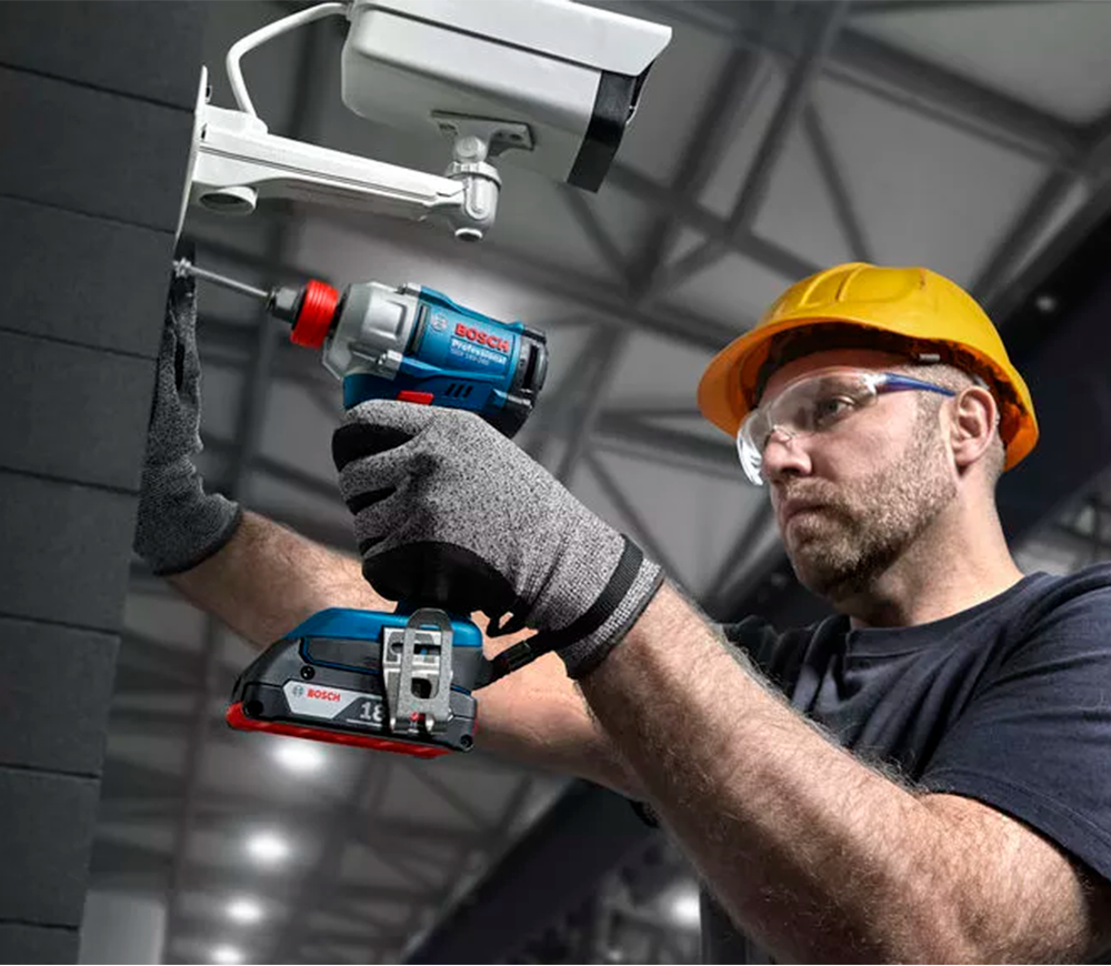 Mașină de înșurubat cu impact cu acumulator (fără bat) BOSCH B06019N2120 18V  500Nm-3