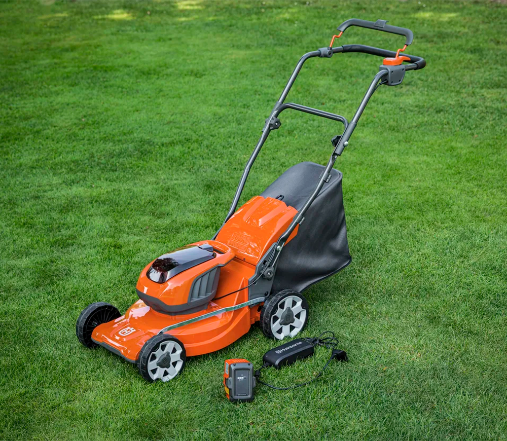 Mașină de tuns gazonul cu acumulator (fără bat) Husqvarna LC137i 375mm 36V-4