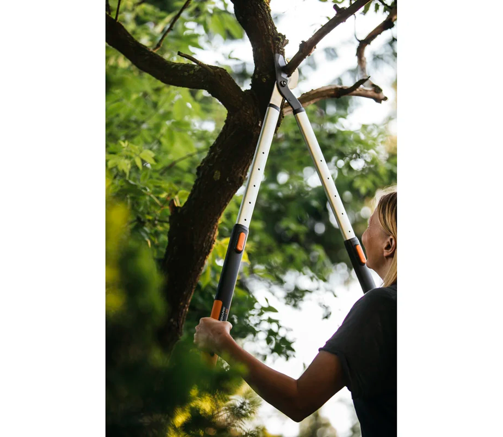Foarfeci de tăiat crengi telescopice FISKARS SmartFit L86 665-915mm-3