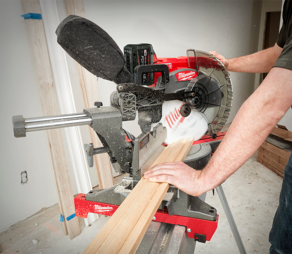 Fierăstrău  circular staționar cu acum 18V 12Ah MILWAUKEE M18 FMS305-121 305mm-6