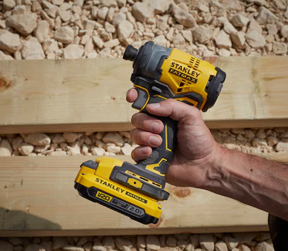 Винтовёрт аккумуляторный ударный STANLEY SFMCF820D2K-QW 18В 2Ач-4