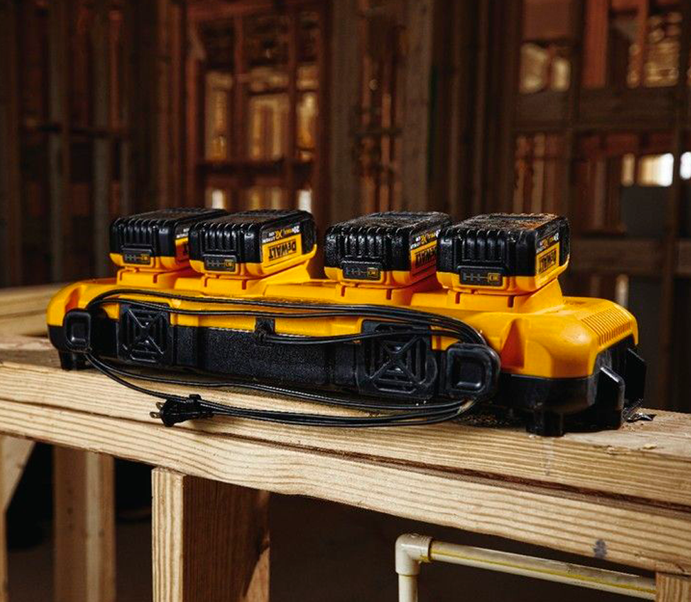 Încărcător DEWALT DCB104 450w 8A-3