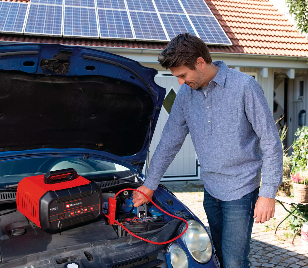 Încărcător acumulator auto + dispozitiv pornire EINHELL CE-BC 30 M 30A 12-24V-2