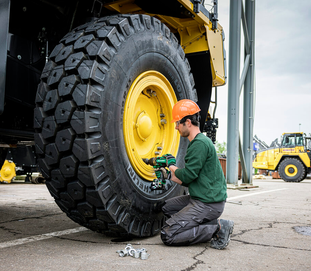 Гайковерт аккумуляторный HIKOKI WR36DFWRZ 36В 2.5Ач 2400Нм-2