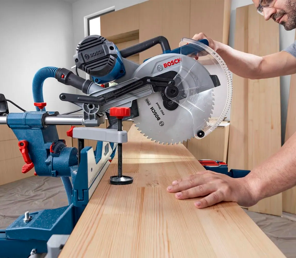 Торцовочная пила BOSCH GCM 340-305 D Professional 1800вт 305мм-8