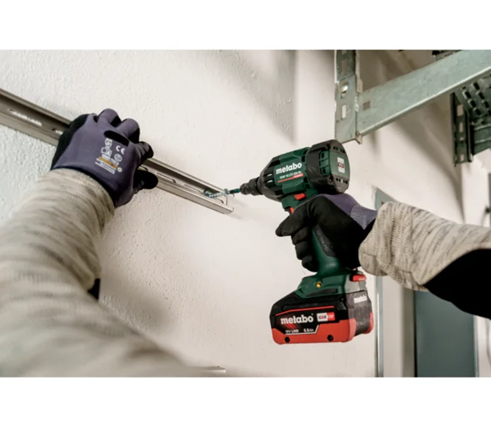 Mașină de înșurubat cu impact cu acumulator METABO SSW 18 LTX 550 BL 18V 4Ah 840Nm-2