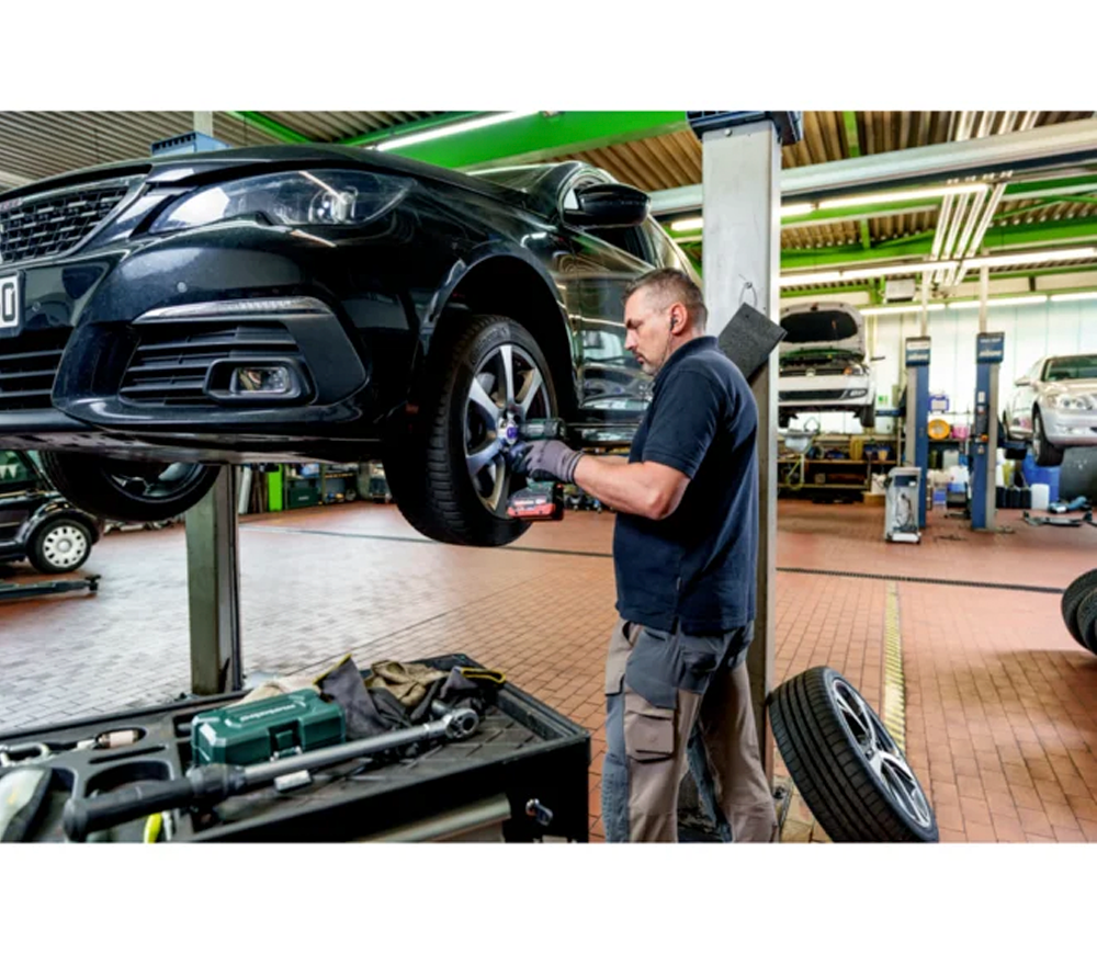Mașină de înșurubat cu impact cu acumulator METABO SSW 18 LTX 550 BL 18V 4Ah 840Nm-4