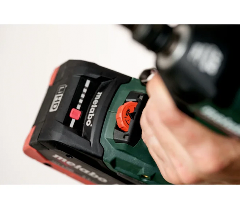Mașină de înșurubat cu impact cu acumulator METABO SSW 18 LTX 550 BL 18V 4Ah 840Nm-6