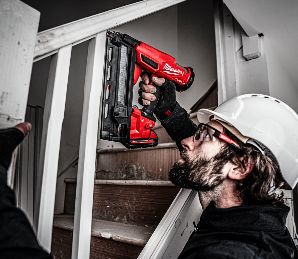 Capsator cu acumulator (fara bat) MILWAUKEE M18 FN16GA-0 18V-8