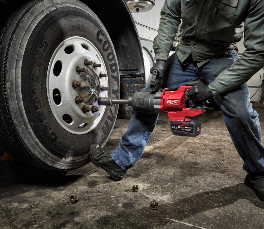 Гайковерт аккумуляторный MILWAUKEE M18 ONEFHIWF1D-121C 18В 12Ач 2711Нм-6