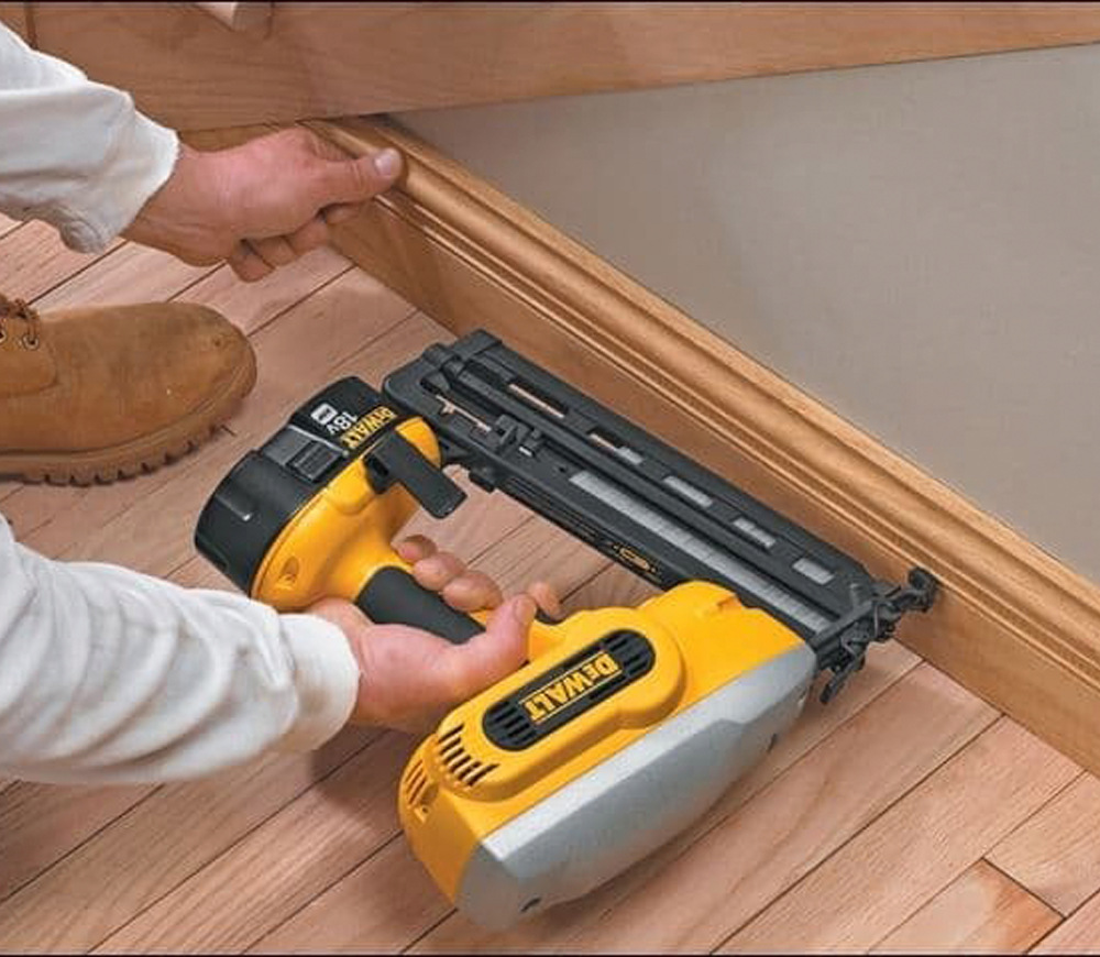 Нейлер аккумуляторный DEWALT DC618KB  18В 2.6Ач-3