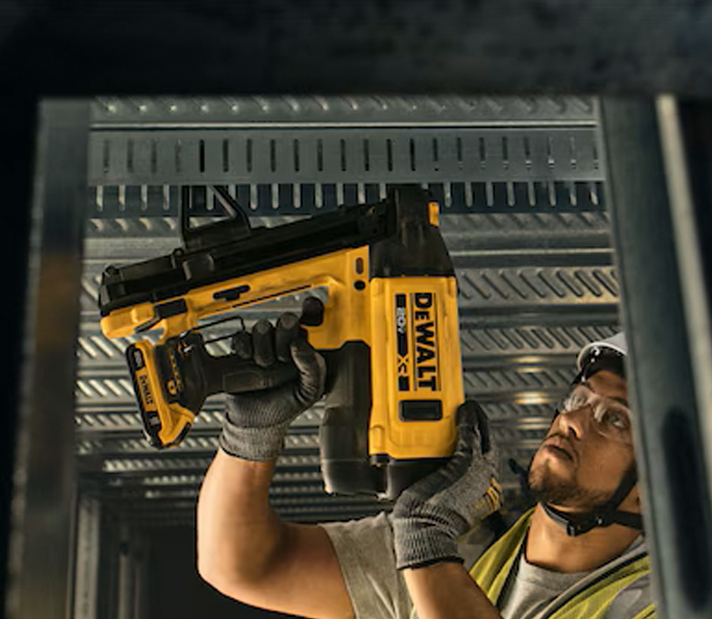 Степлер аккумуляторный DEWALT DGN845D1-QW  18В 2Ач-8