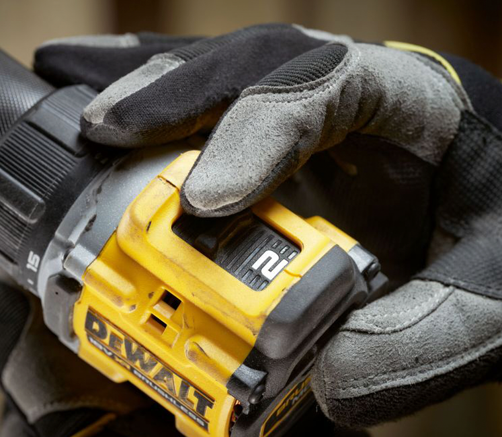 Mașină de înșurubat cu acumulator (fără bat.) DEWALT DCD794NT-XJ 18V-7