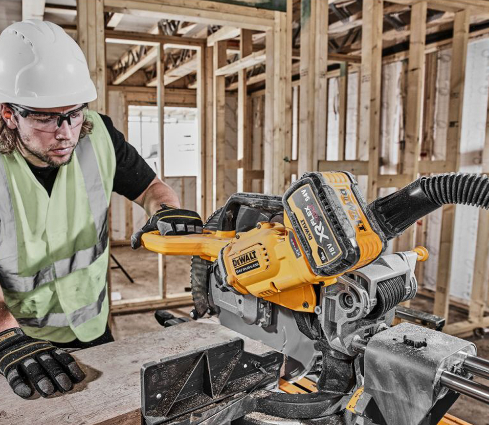 Fierăstrău  circular staționar cu acumultor 54V 9Ah DEWALT DCS781X2-QW 305mm-9