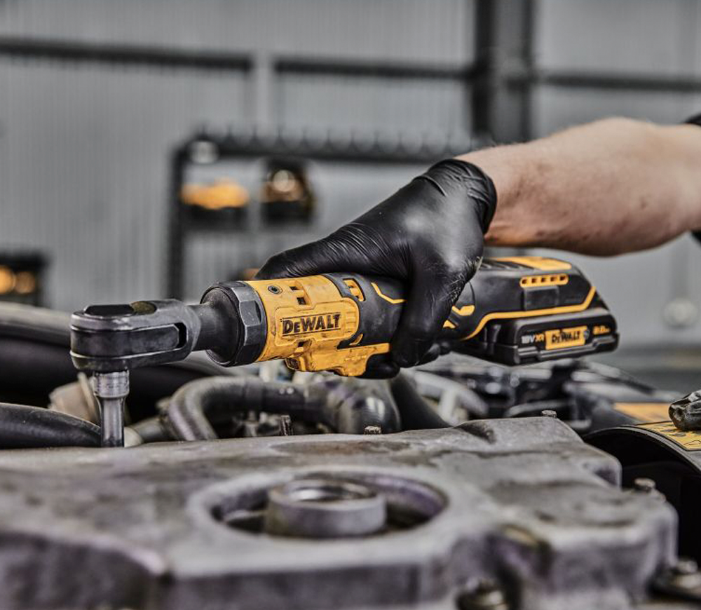 Cheie cu clichet fără fir (fără bat) DEWALT DCF512N-XJ 18  95Nm-6