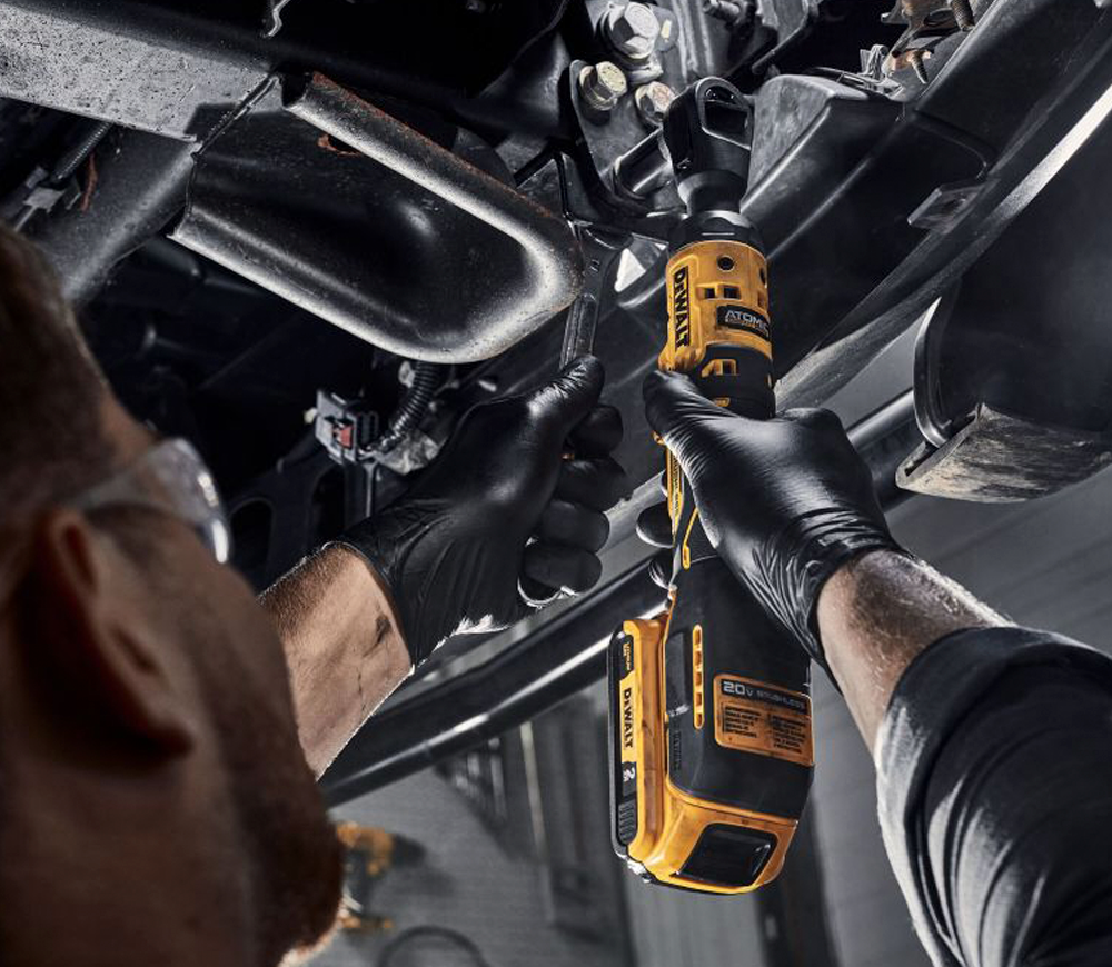 Cheie cu clichet fără fir (fără bat) DEWALT DCF512N-XJ 18  95Nm-7