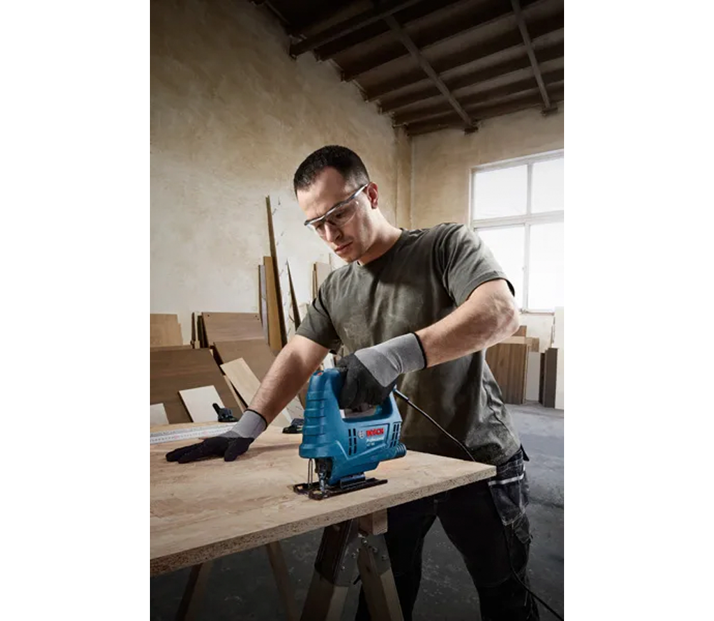 Лобзик BOSCH GST 680 500вт-2