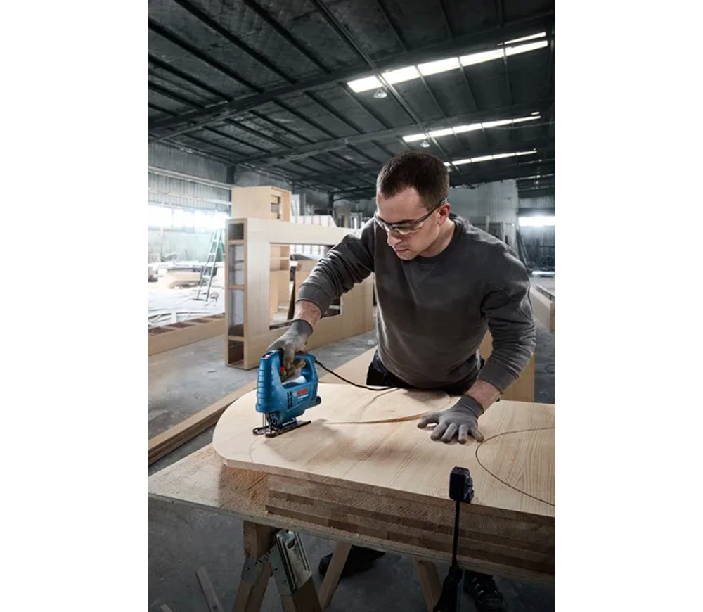 Лобзик BOSCH GST 680 500вт-4